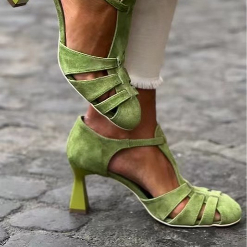 Kitten Heel Women - Dames Groene Suède Kitten Heel T-Strap